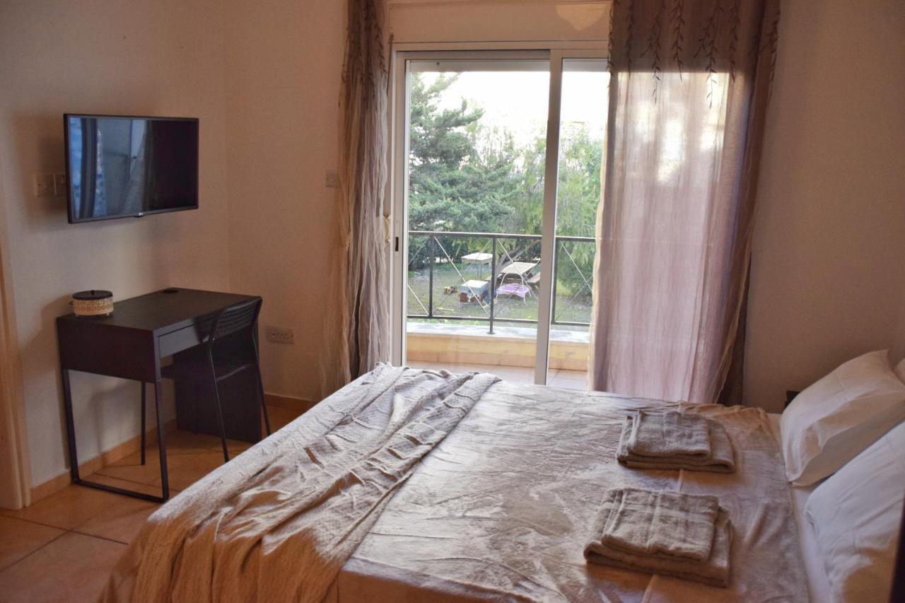 Raise Cosy Studio With Pool In ลิมาซอล ภายนอก รูปภาพ